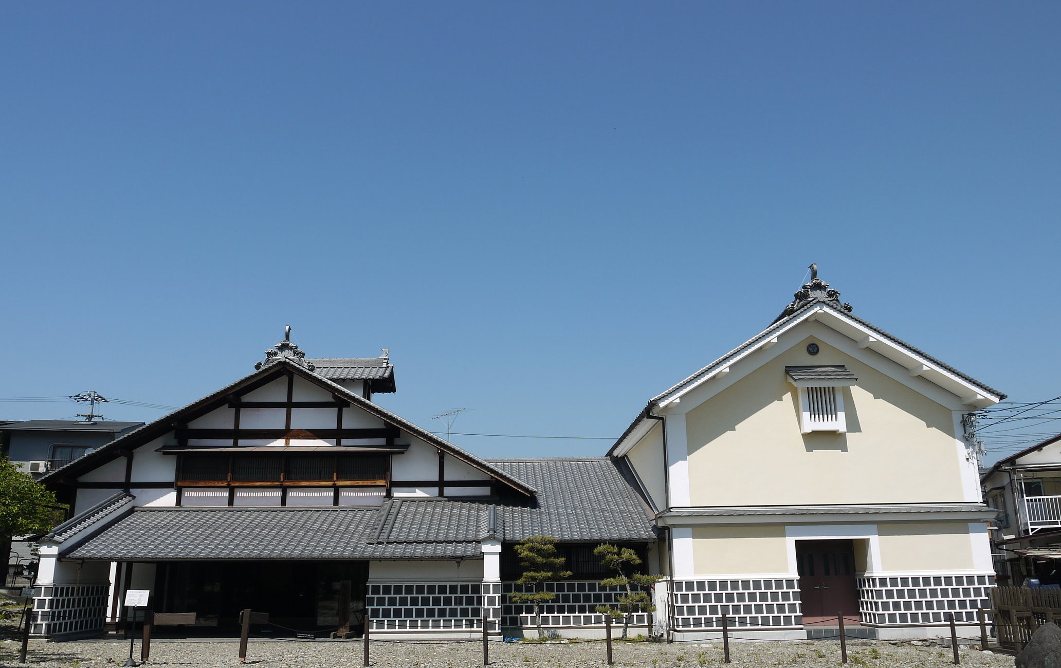 木蠟資料館上芳我邸
