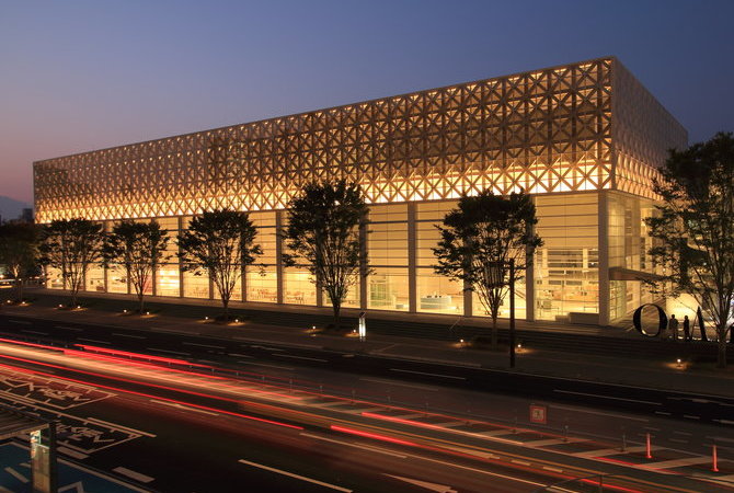 大分縣立美術館