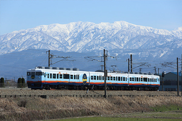 一萬三千尺物語”觀光列車（愛之風富山鐵道）