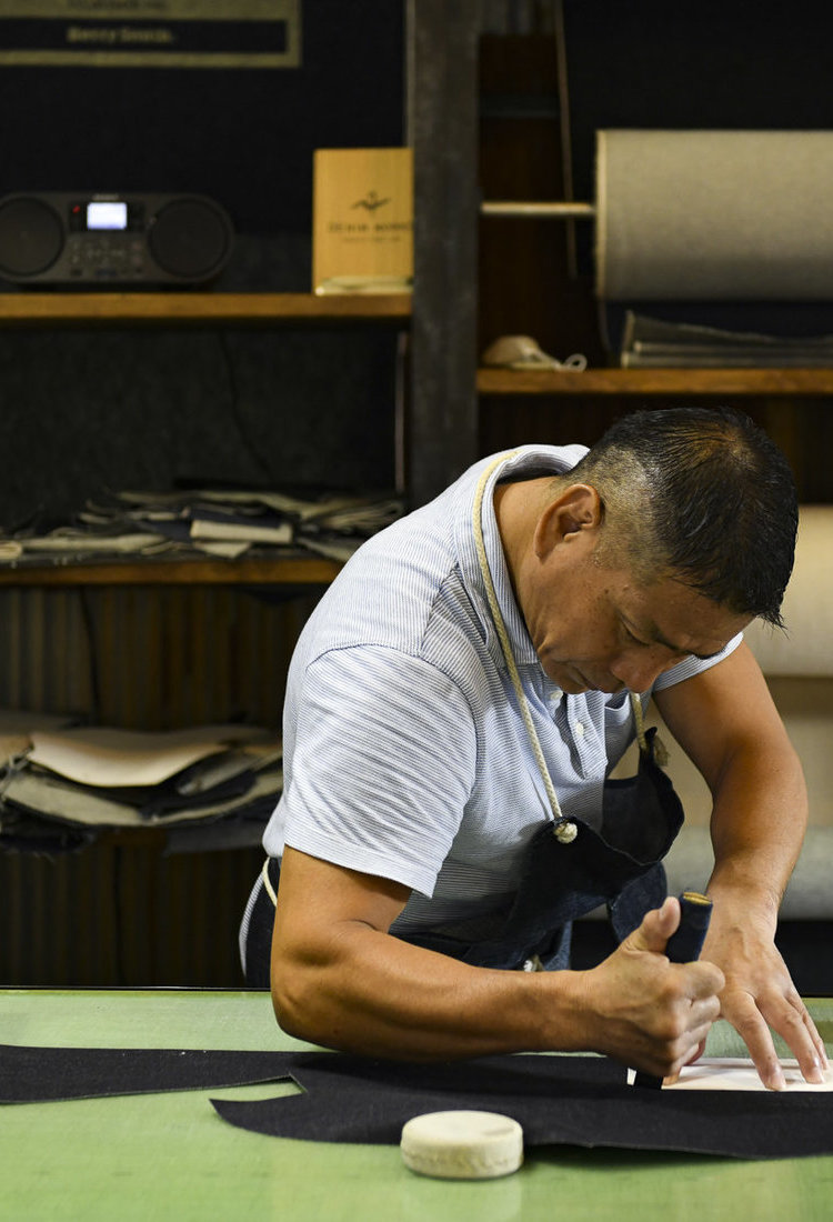 在日本牛仔布的起源之地——岡山縣兒島縫制獨屬自己的靛藍色牛仔褲