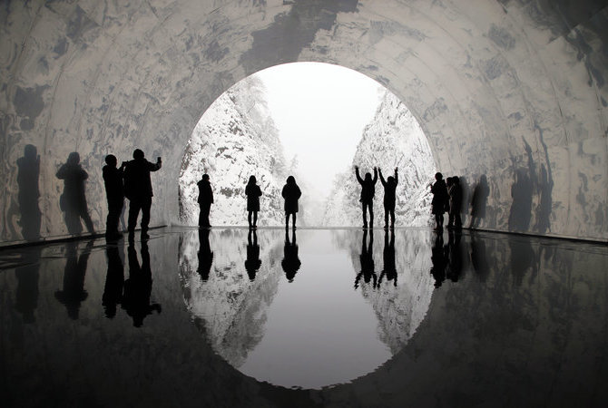 來新瀉縣十日町地區感受傳統與現代藝術的交融　　　　　　　　　　　　　　　步入靚麗風景環抱中的迷人藝術世界