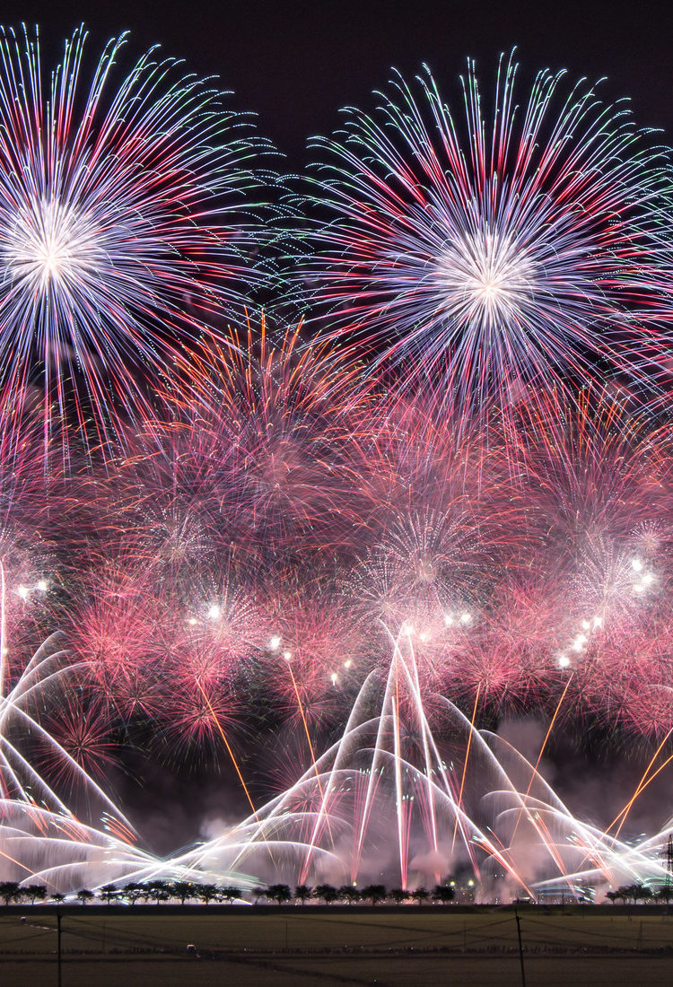夜空中的光影藝術—日本“球形煙花”的歷史