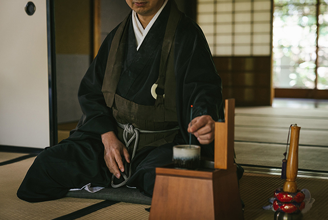 靜心之旅，古寺禪修